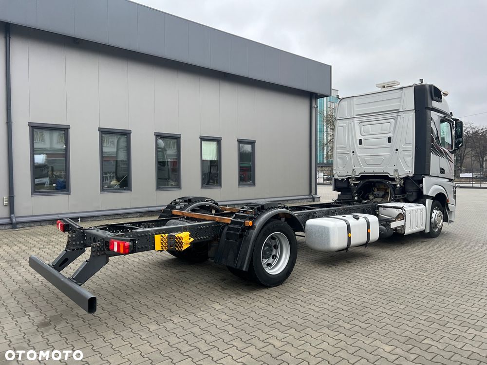 Mercedes-Benz 1843 - 3