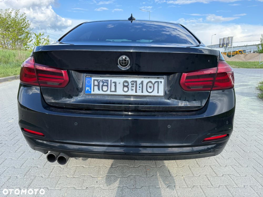 BMW Seria 3 320i - 7
