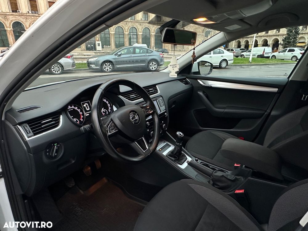 Skoda Octavia 1.6 TDI Ambition - 5