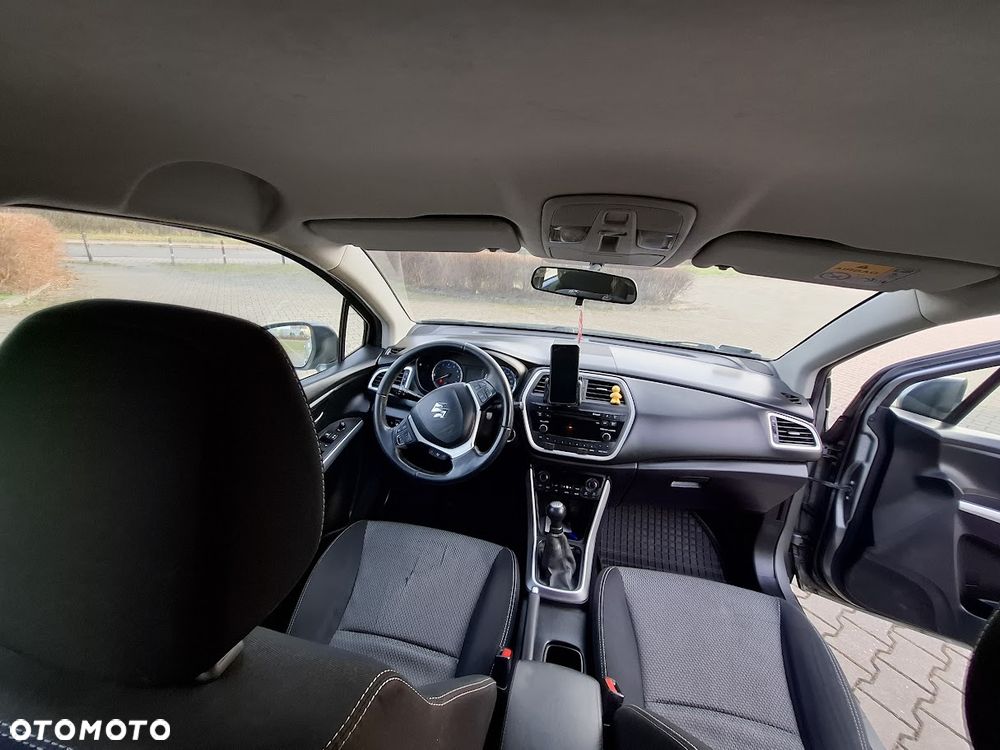 Suzuki SX4 1.6 Comfort - 15