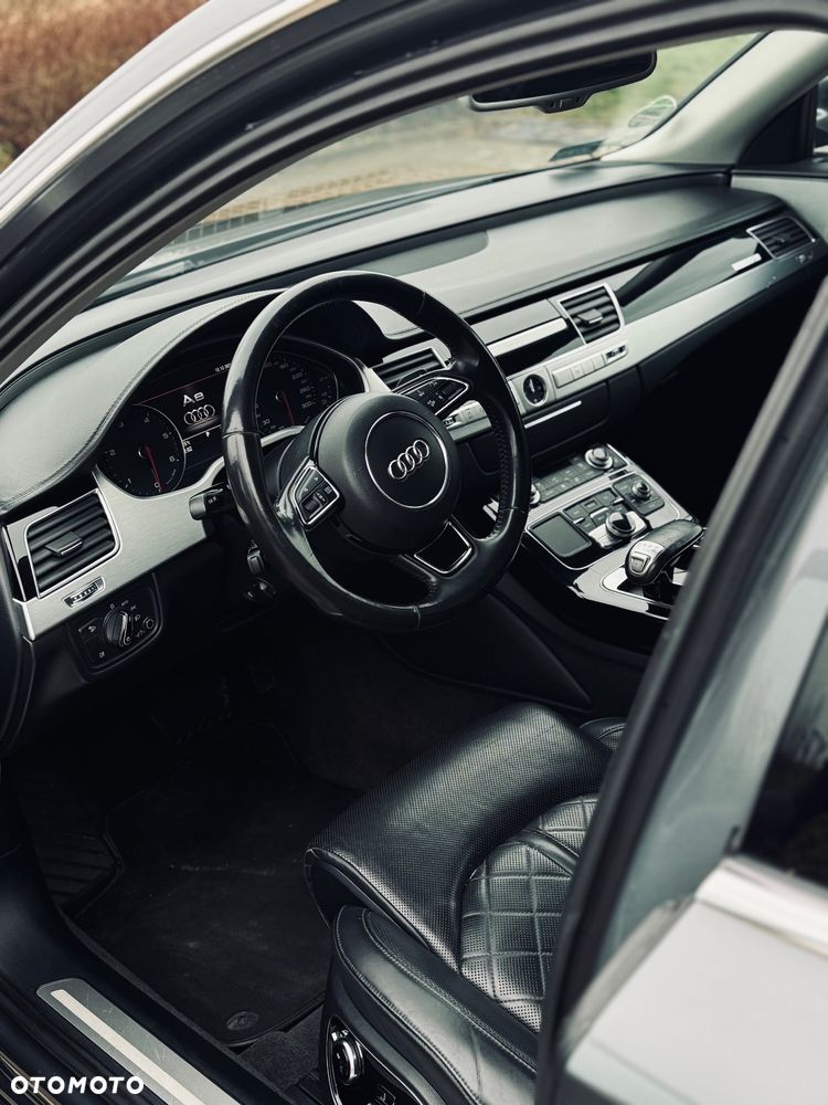 Audi A8 4.2 TDI DPF (clean diesel) quattro tiptronic - 10
