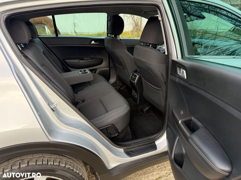 Kia Sportage 1.7 CRDI 2WD Attract - 9