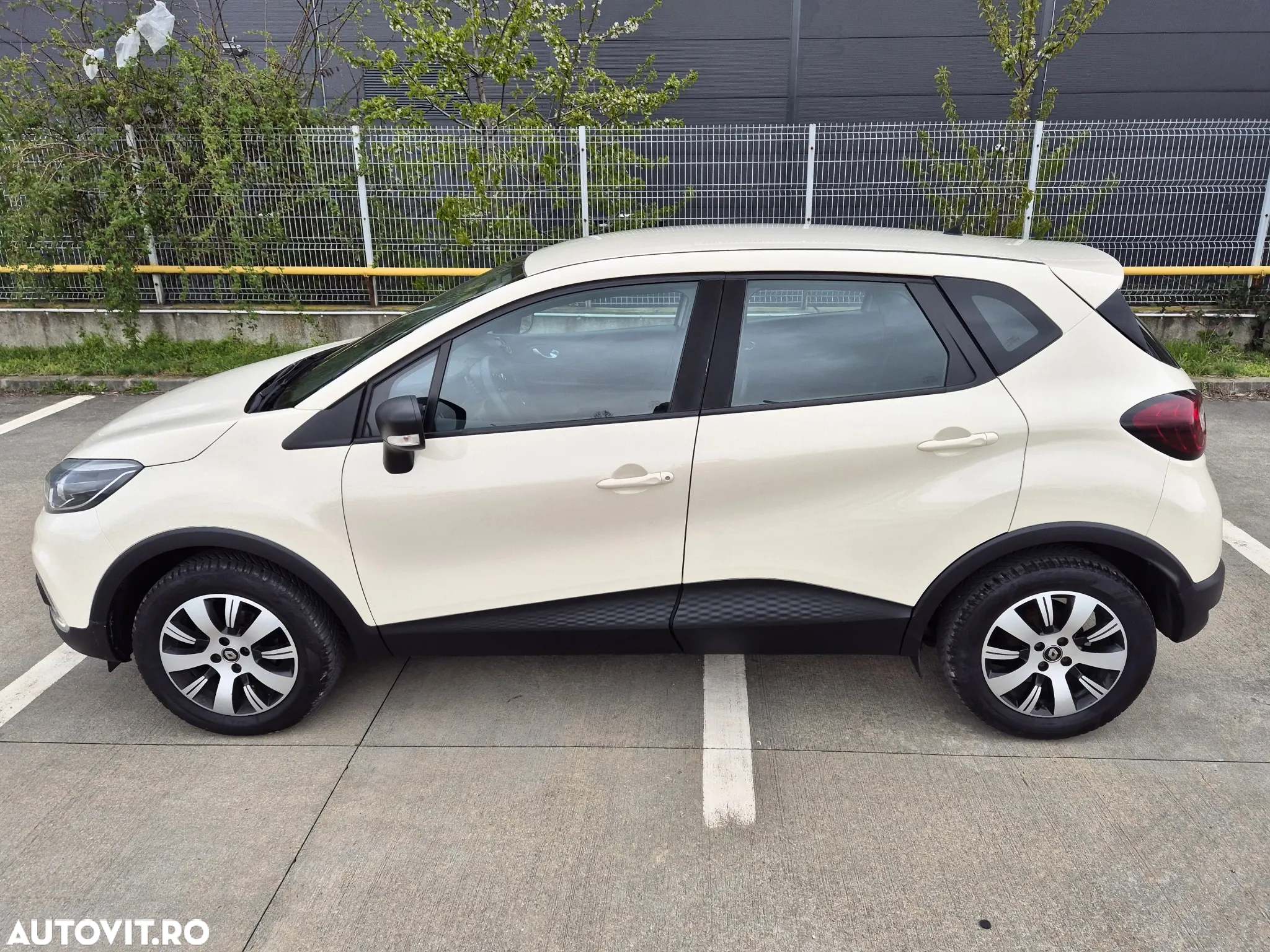 Renault Captur TCe Life Evo - 21