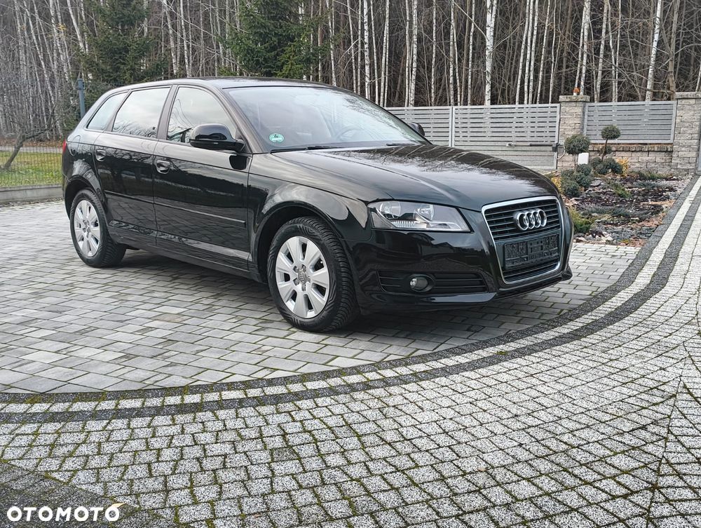 Audi A3 Sportback 1.6 TDI DPF Ambiente - 6