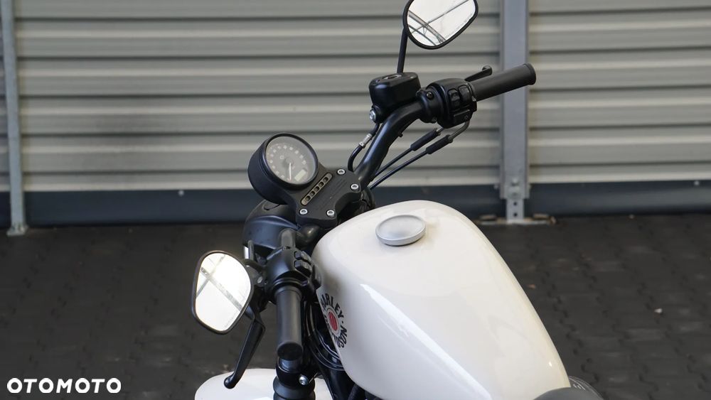 Harley-Davidson Sportster Iron 883 - 18