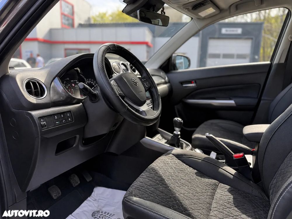 Suzuki Vitara 1.4 Boosterjet 6MT AllGrip MHEV Luxus - 7