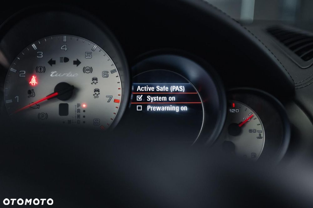 Porsche Cayenne Turbo - 31