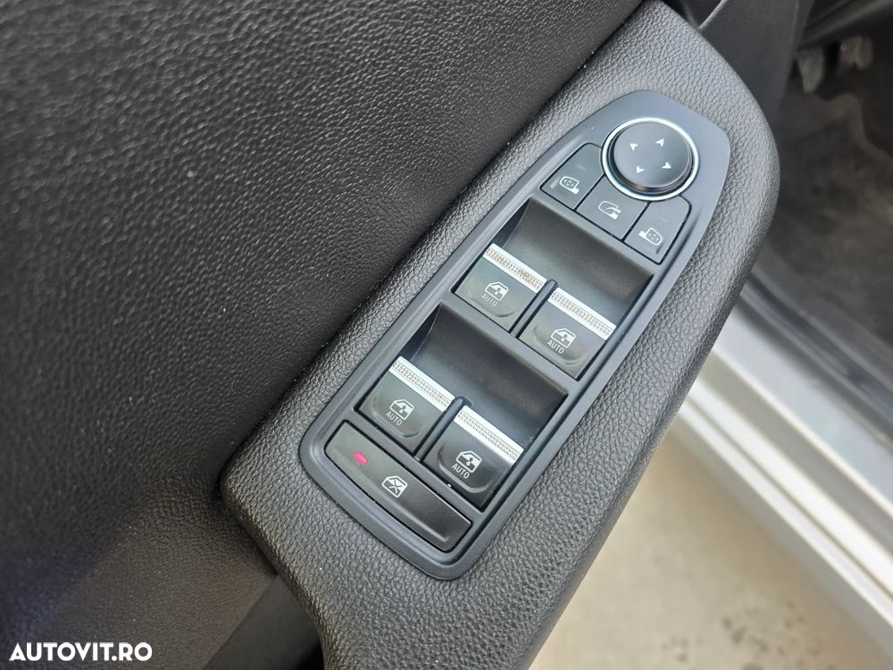 Renault Clio TCe 100 INTENS - 25