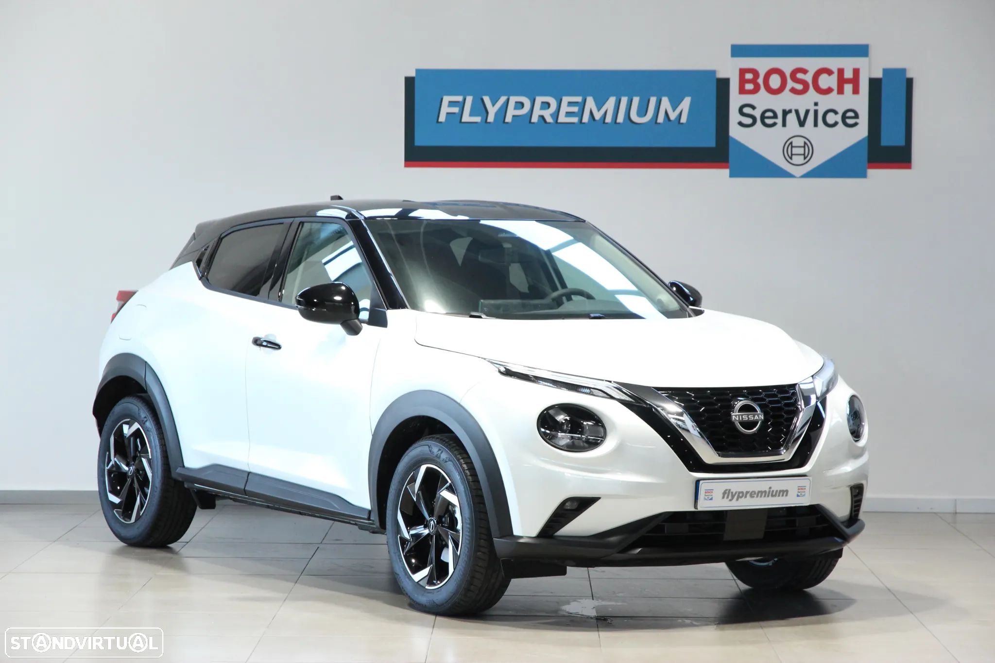 Nissan Juke 1.0 DIG-T N-Connecta NAV.+TwoTone NC DCT - 1