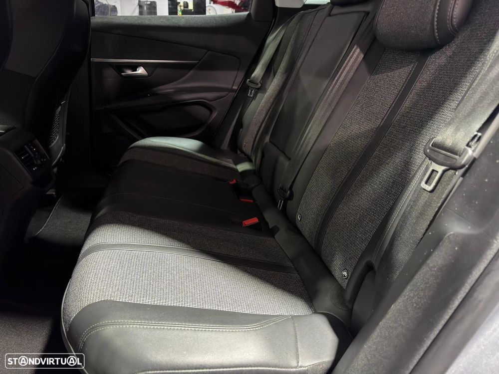 Peugeot 3008 1.2 PureTech Allure EAT8 - 15