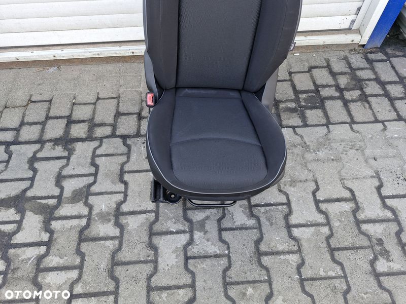 FIAT 500X FOTEL LEWY PRZÓD UK - 2