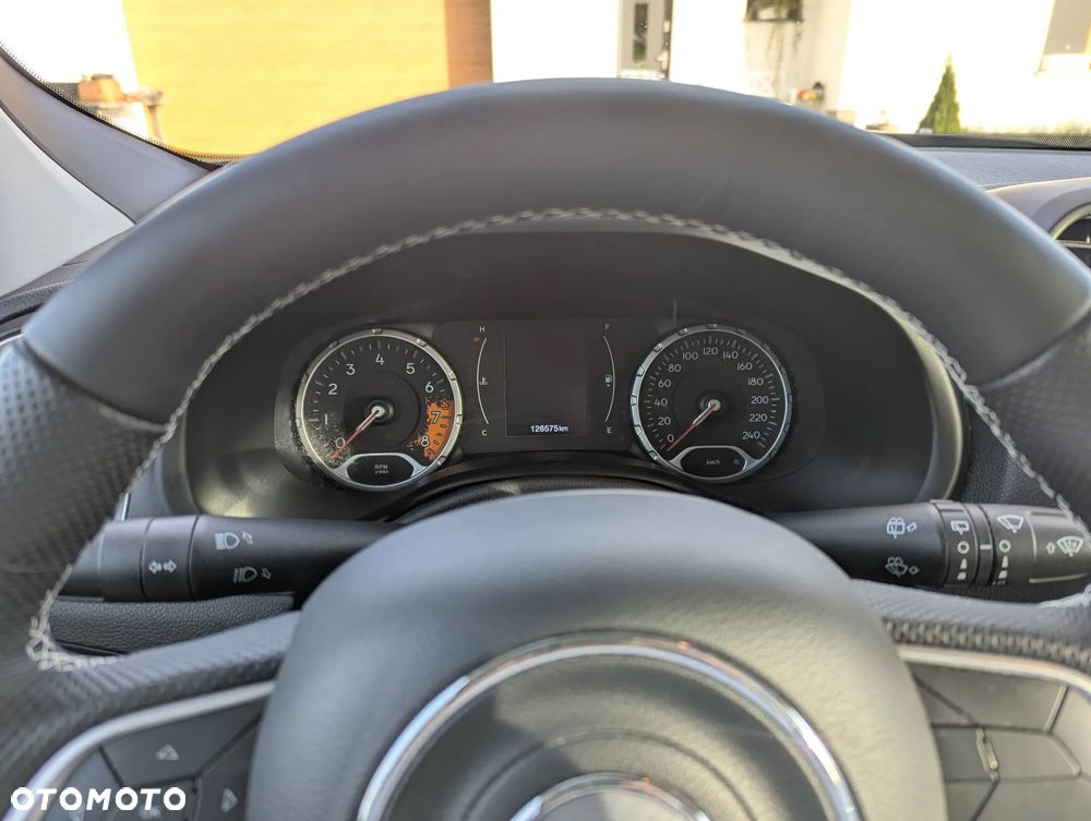 Jeep Renegade 1.6 E-TorQ Sport FWD - 9