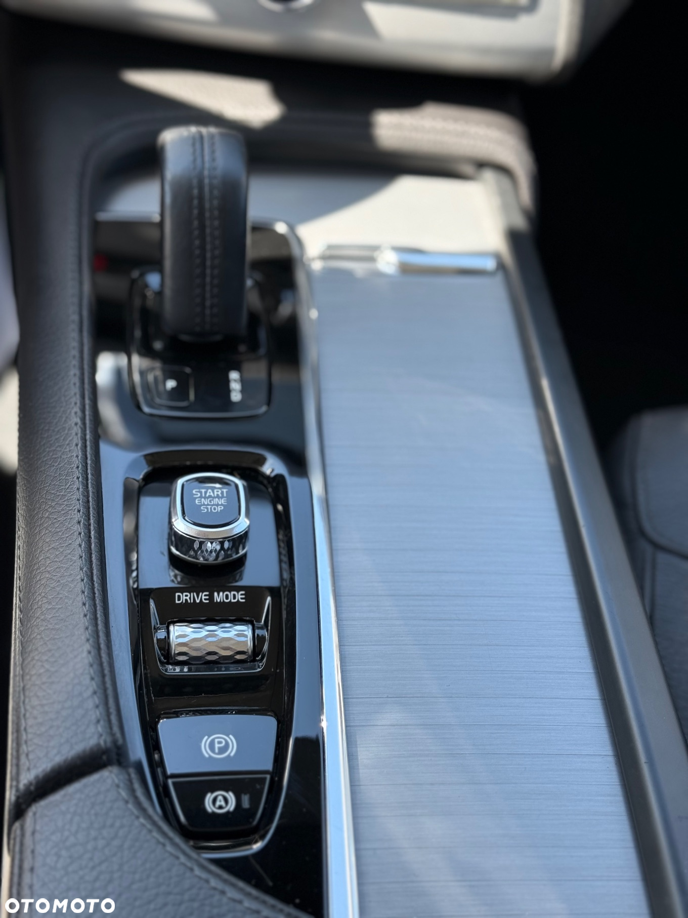 Volvo XC 90 B5 D AWD Geartronic Momentum Pro - 28