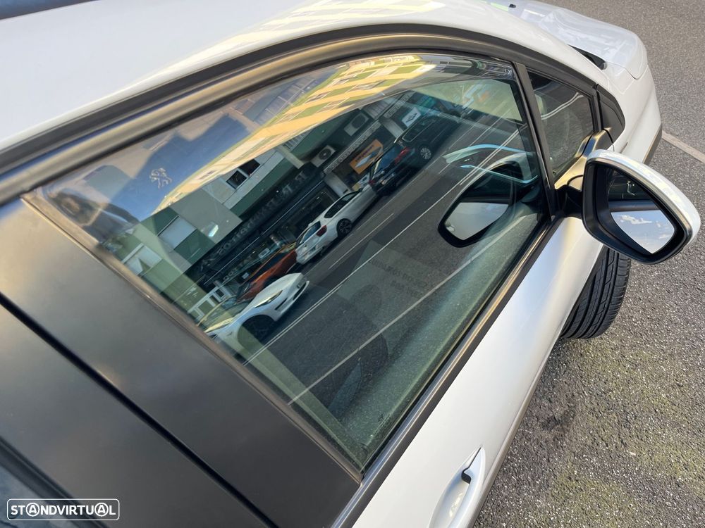 Peugeot 2008 1.5 BlueHDi Signature - 48