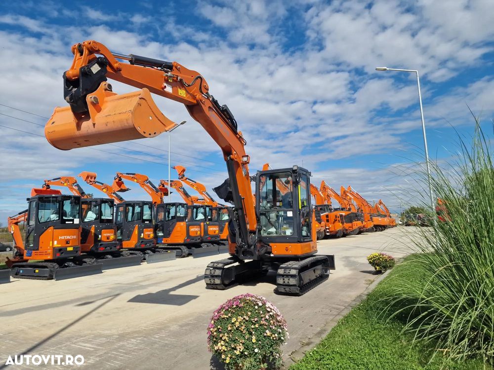 Hitachi ZX65-6, 2023, 1.208h, Masa operationoala 6,5t, lamaAd sapare 5m, CUPLA RAPIDA HIDRAULICA +3 CUPE NOI, senile cauciuc PAD 90% ok, Inst picon, Aer conditionat, Sistem antifurt, Ridica 3t, posibilitate leasing 4 ani, STARE CA NOU-PROMOTIE 55.900 EUR+Tva - 6