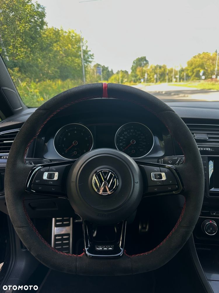 Volkswagen Golf 2.0 GTI - 24