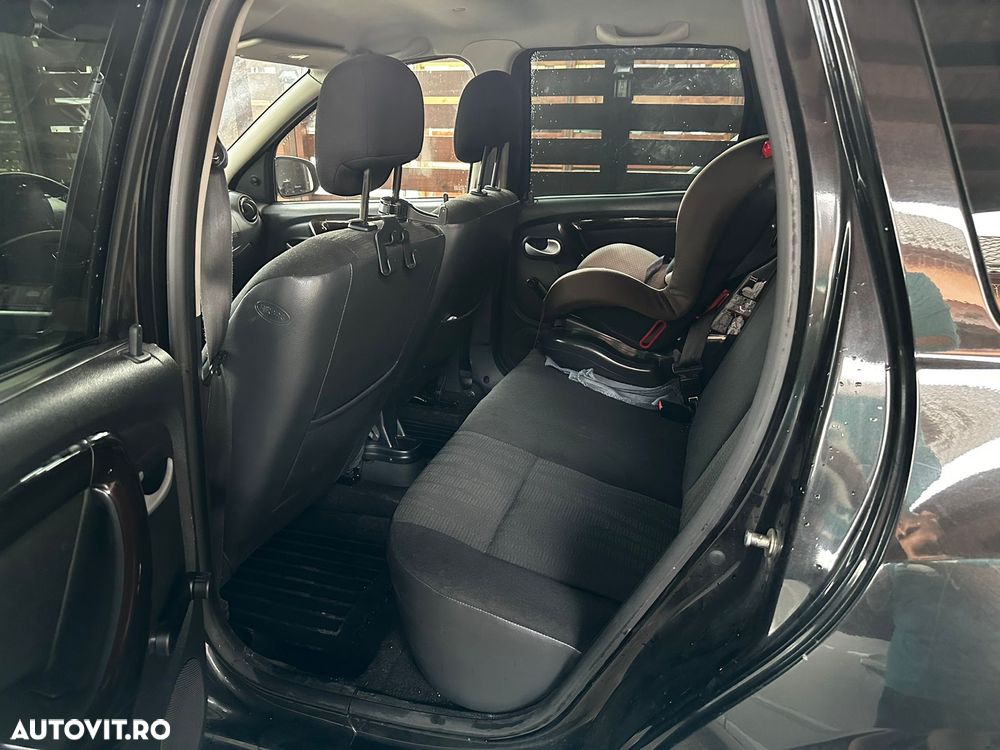 Dacia Duster 1.5 dCi 4x2 Laureate - 8