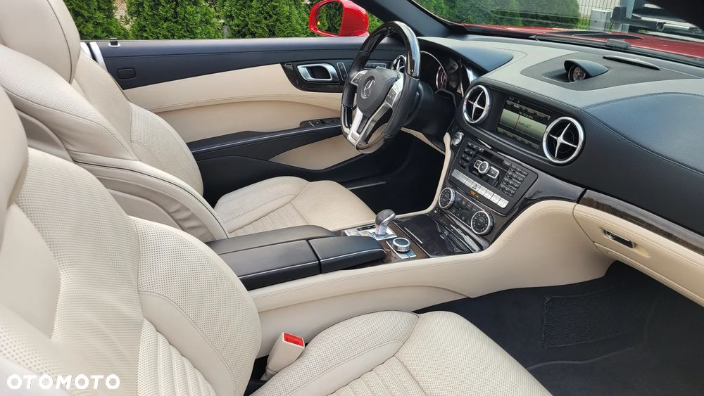 Mercedes-Benz SL 500 BlueEff - 8