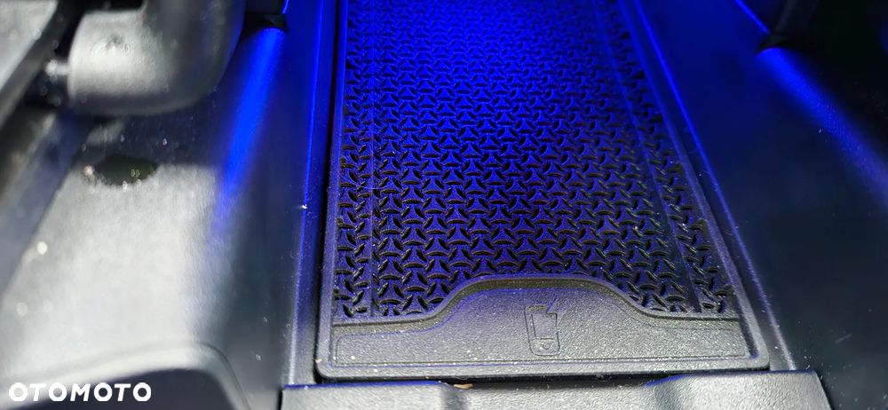 Mercedes-Benz Klasa E 300e 9G-TRONIC - 30