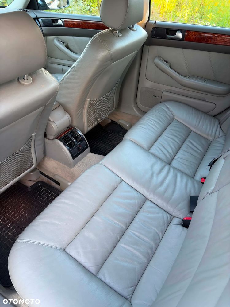 Audi A6 Avant 2.4 Quattro Tiptr - 9