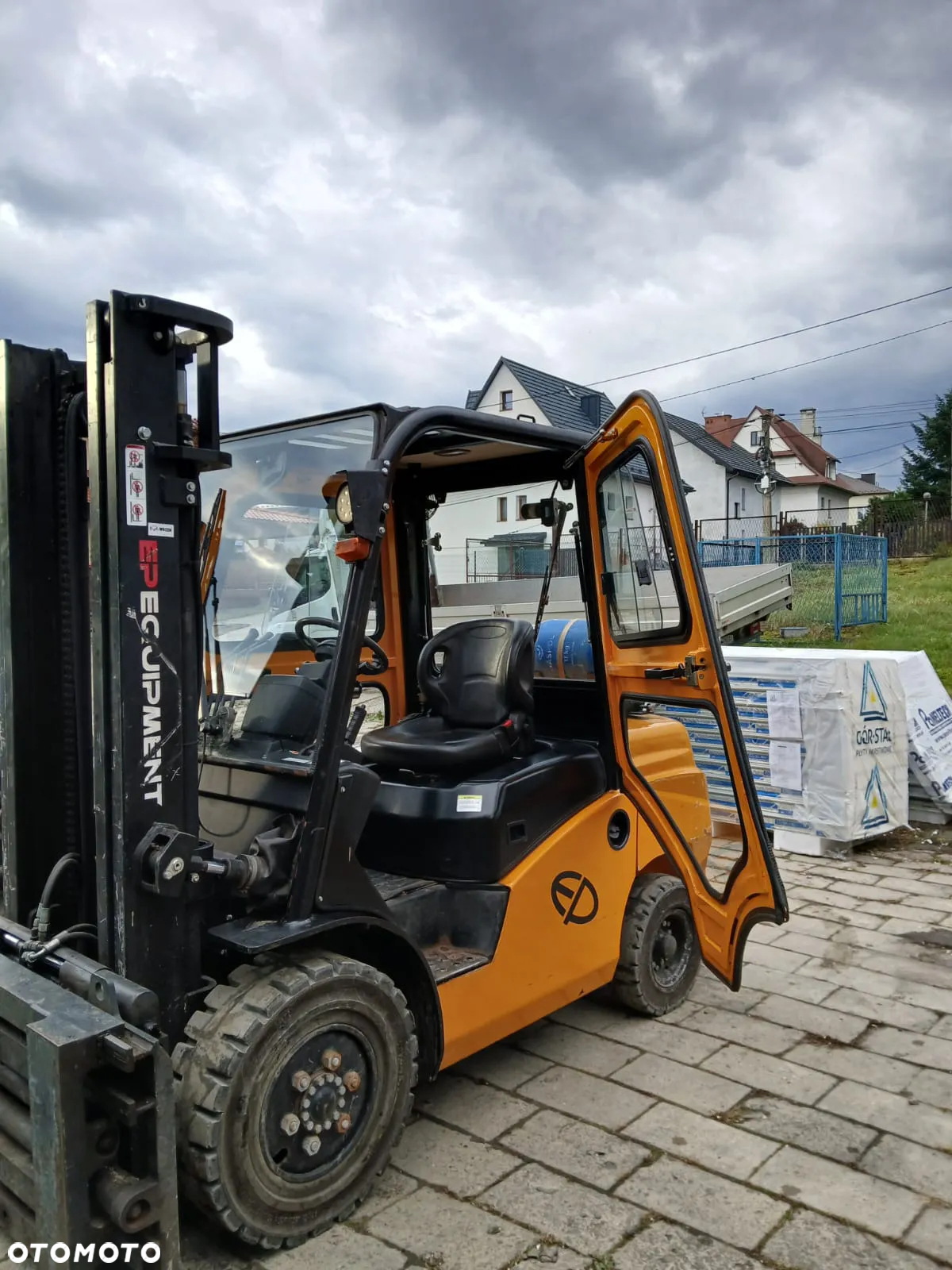 Inny Blachdeker Nissan FG 35 - 5