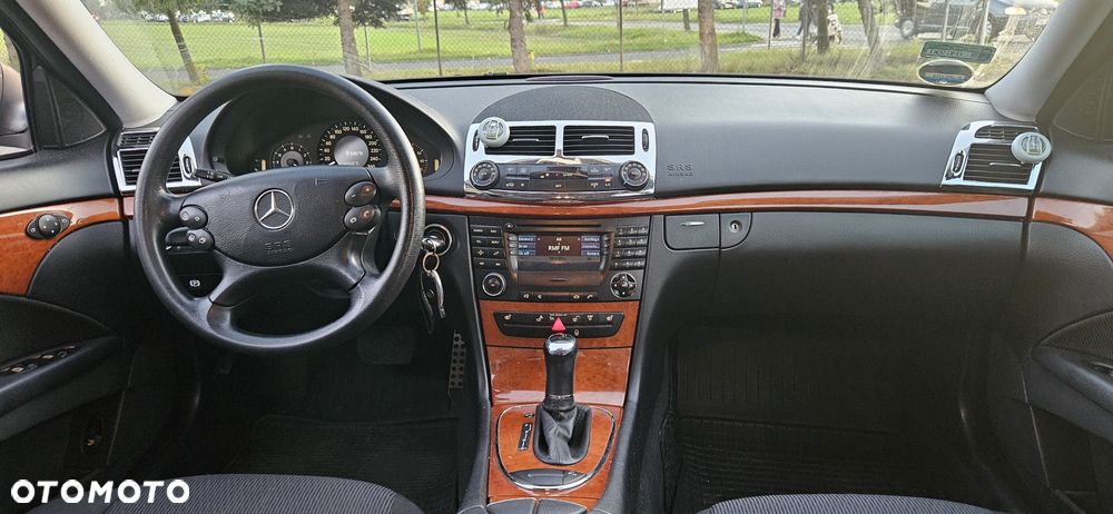 Mercedes-Benz Klasa E 200 Kompressor Automatik Avantgarde - 25