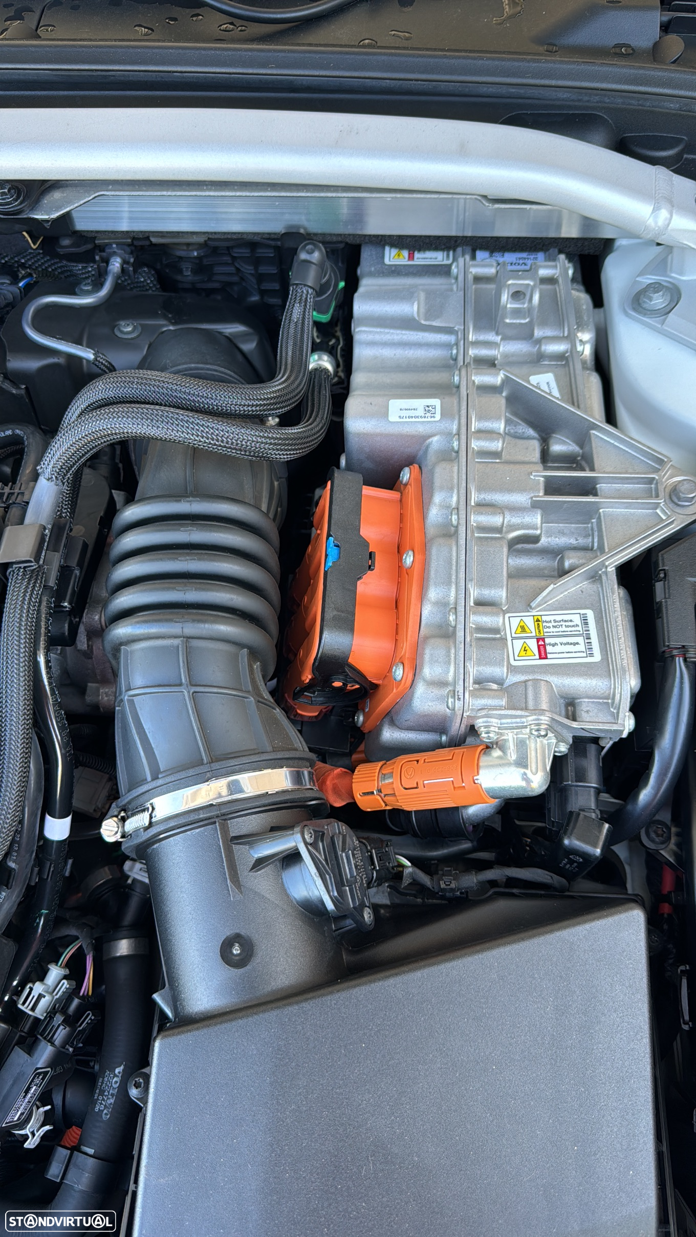 Volvo V60 2.0 T8 AWD TE Polestar Engine - 16