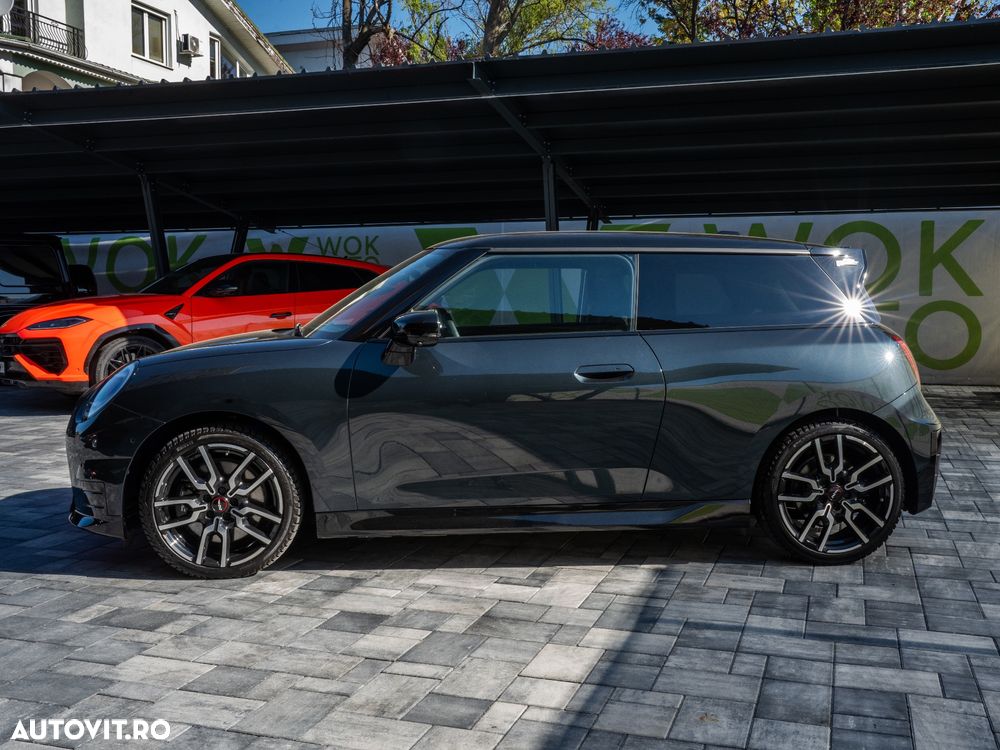 Mini Cooper E John Works Trim - 14