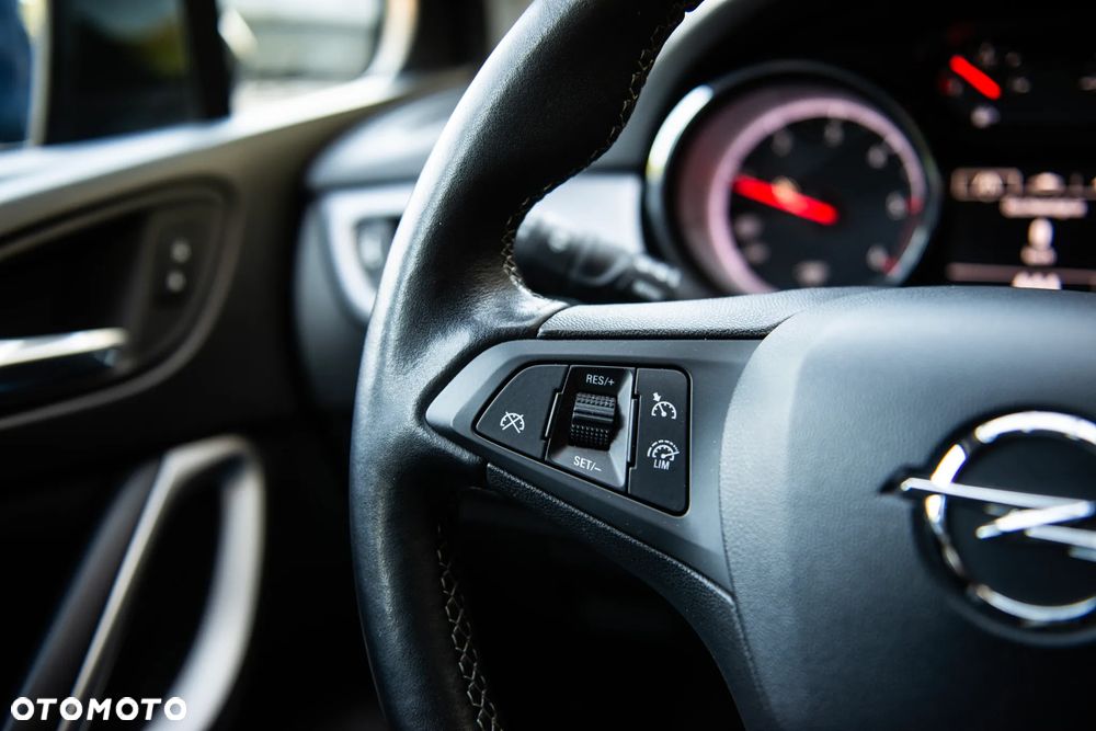 Opel Astra 1.5 D Start/Stop Business Elegance - 29