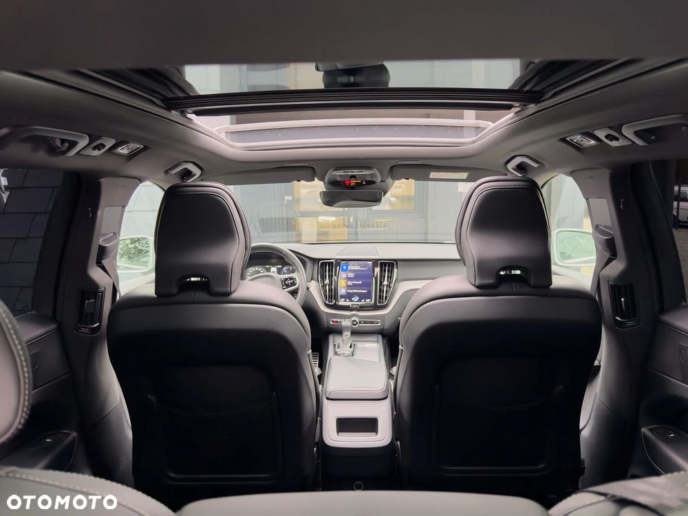 Volvo XC 60 D4 AWD R-Design - 5
