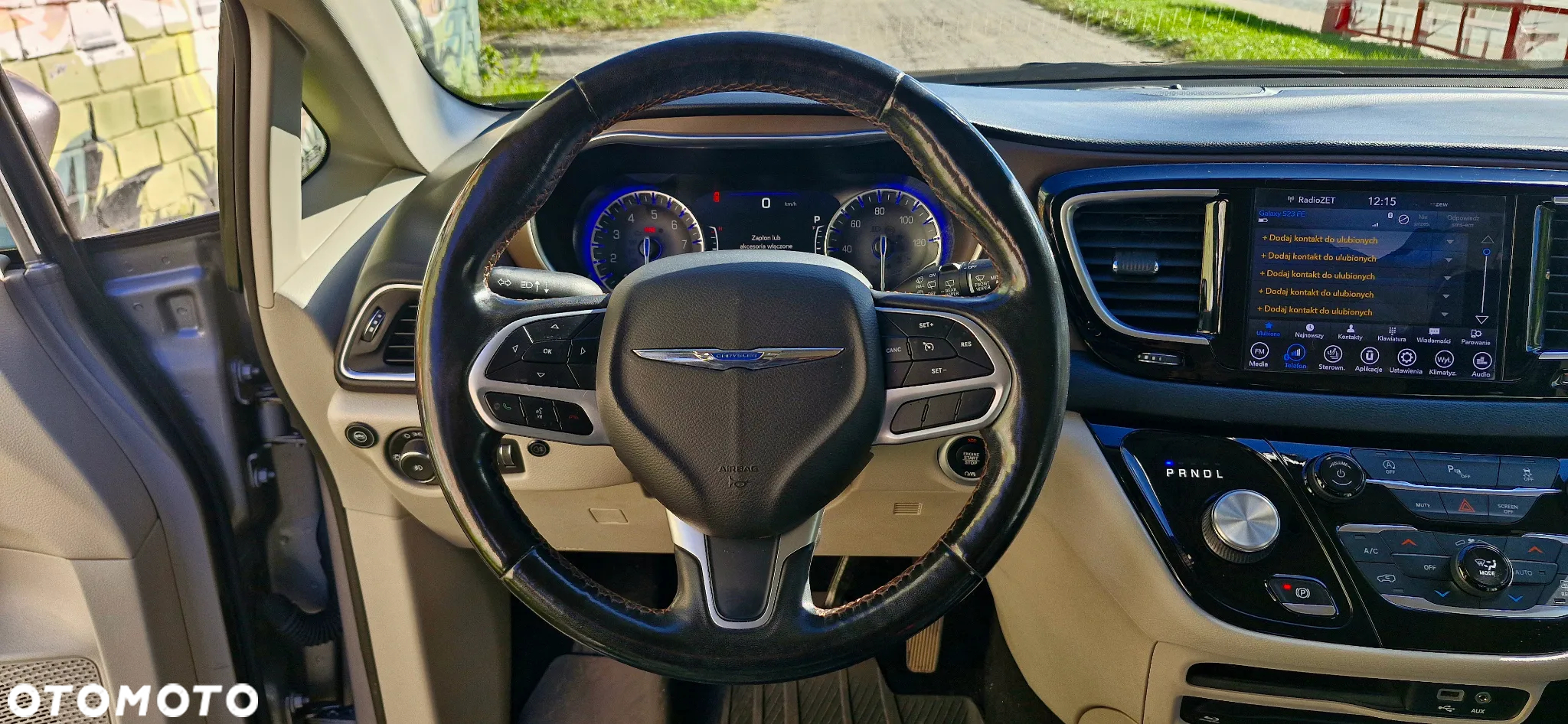 Chrysler Pacifica - 24