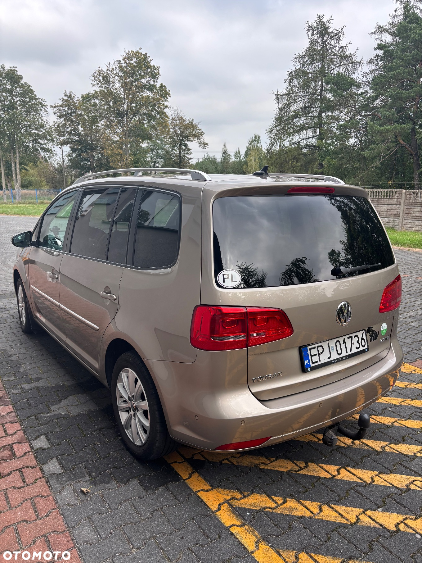 Volkswagen Touran 2.0 TDI DPF Highline - 3