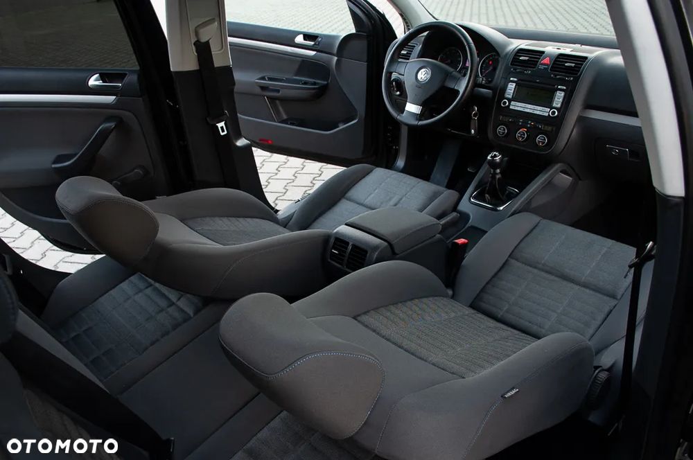 Volkswagen Golf 1.6 Tour Edition - 37