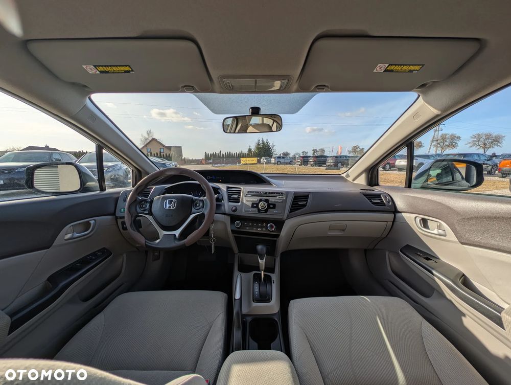 Honda Civic 1.8 Executive i-SHIFT - 25