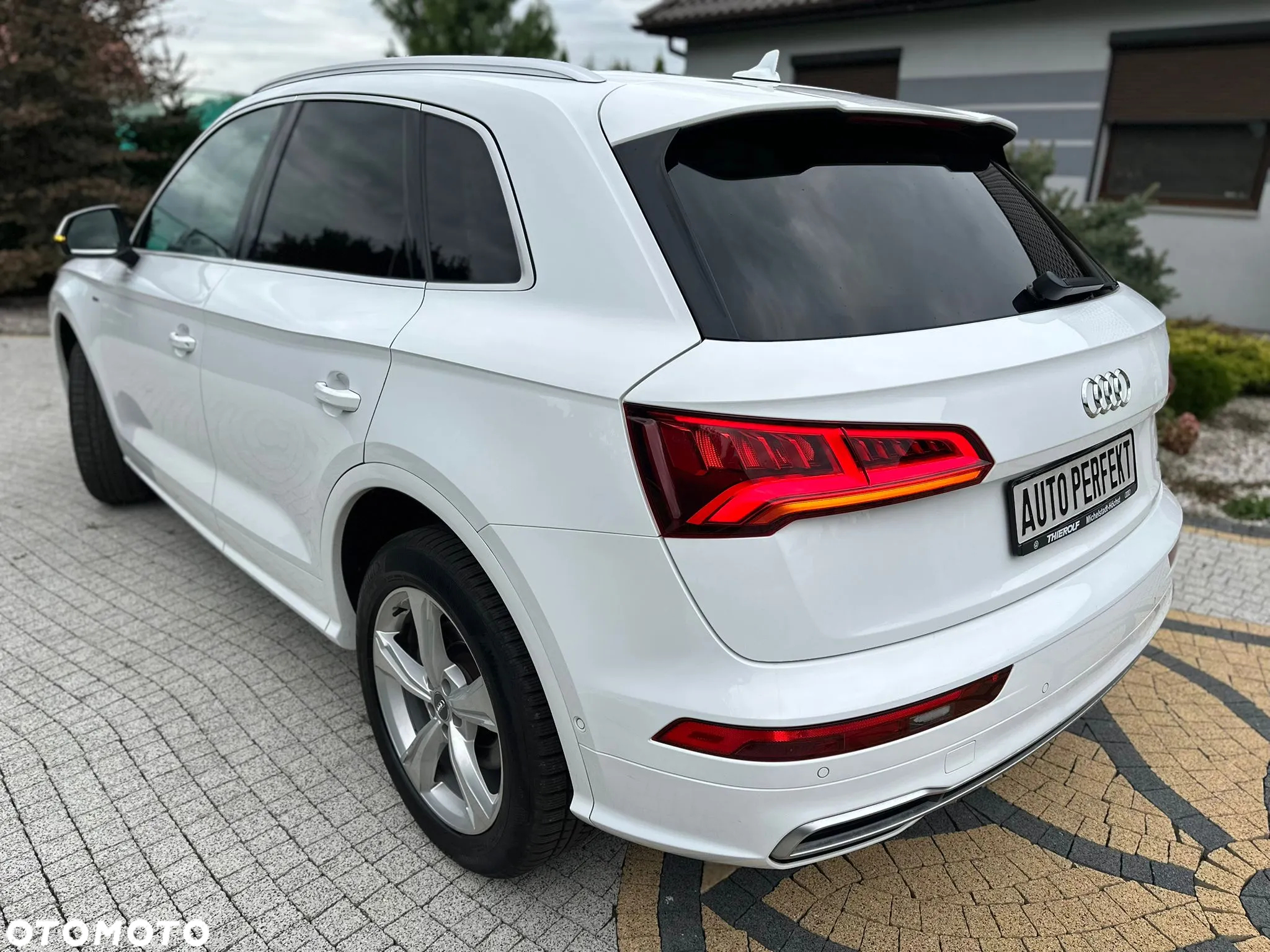 Audi Q5 2.0 TDI quattro S tronic sport - 4
