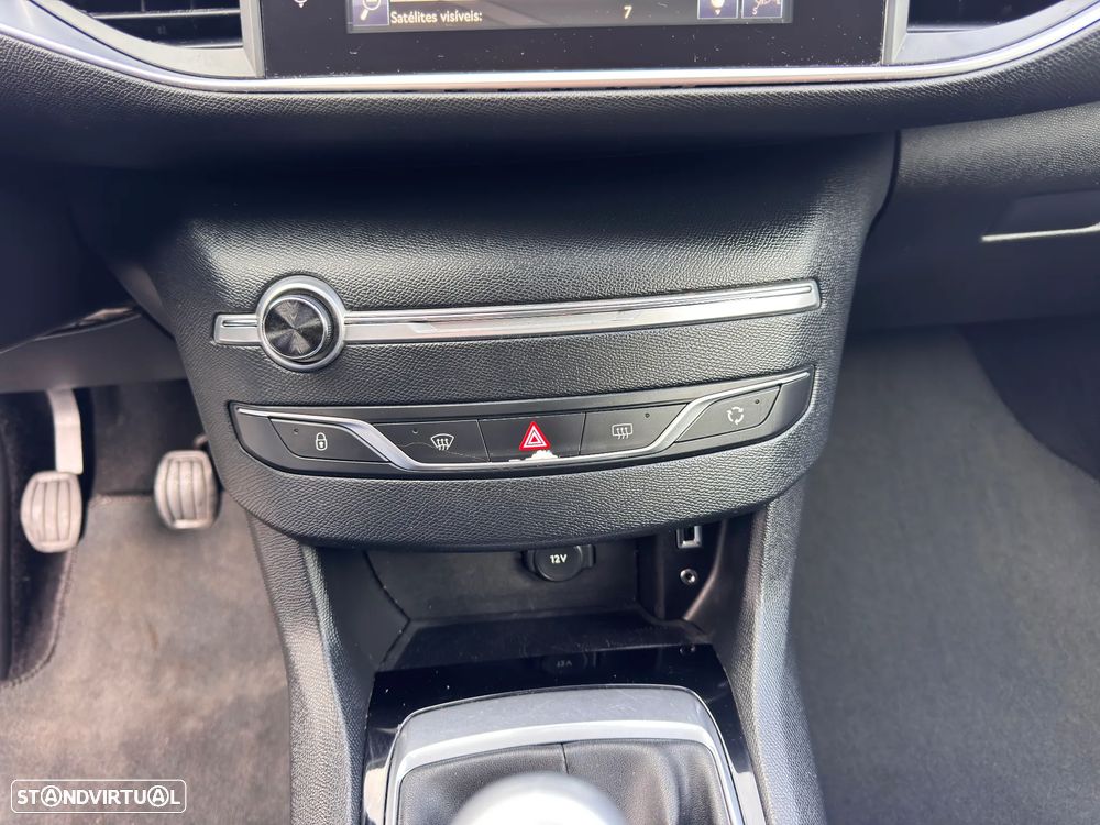 Peugeot 308 SW 1.6 BlueHDi Active - 23