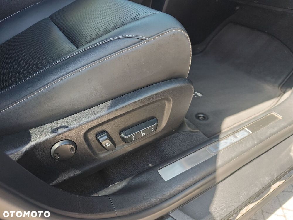 Lexus RX - 22