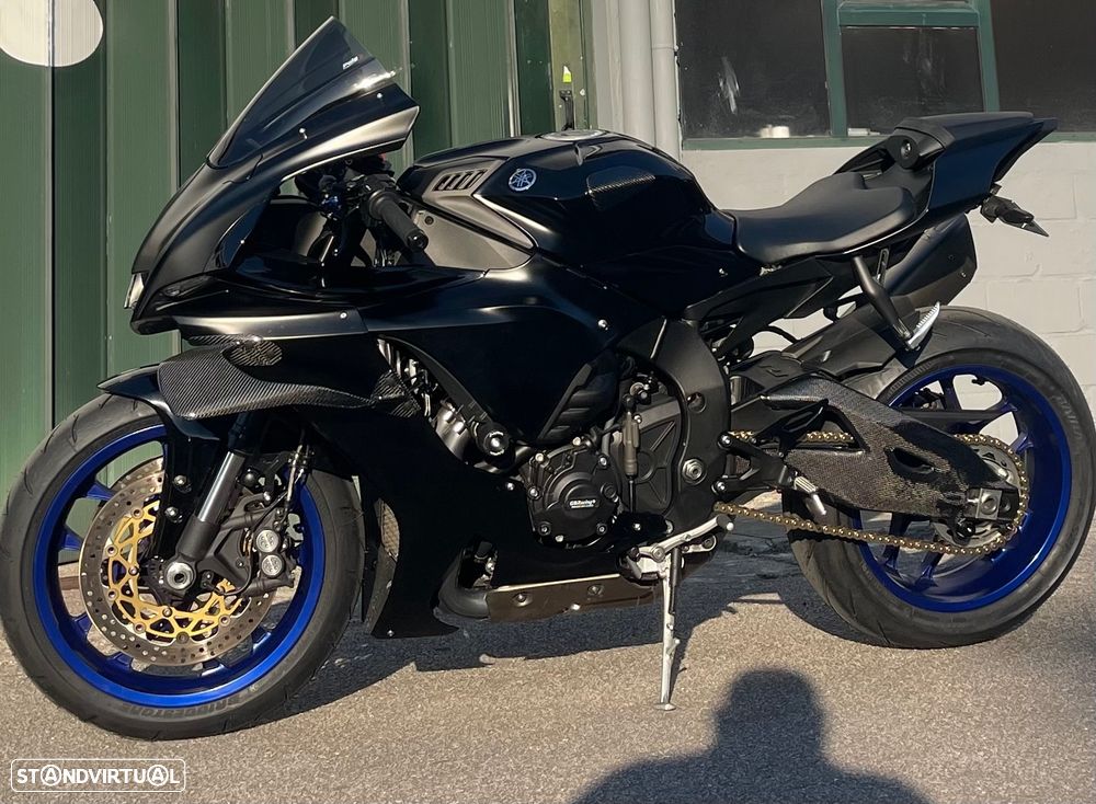 Yamaha YZF R1 - 3