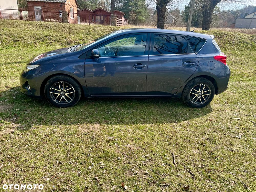 Toyota Auris 1.6 Valvematic Multidrive S Executive - 4
