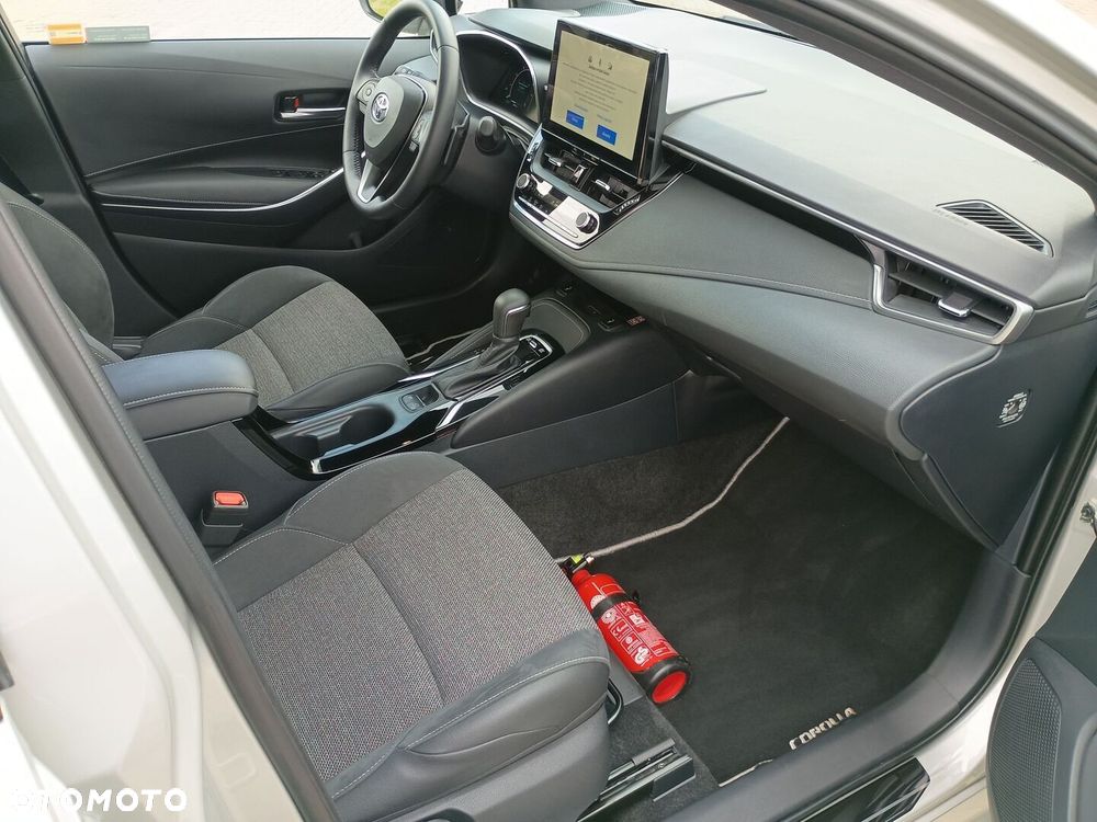 Toyota Corolla 2.0 Hybrid Style - 8