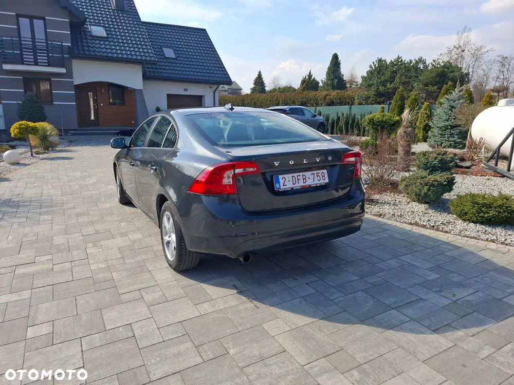 Volvo S60 D2 Momentum - 7