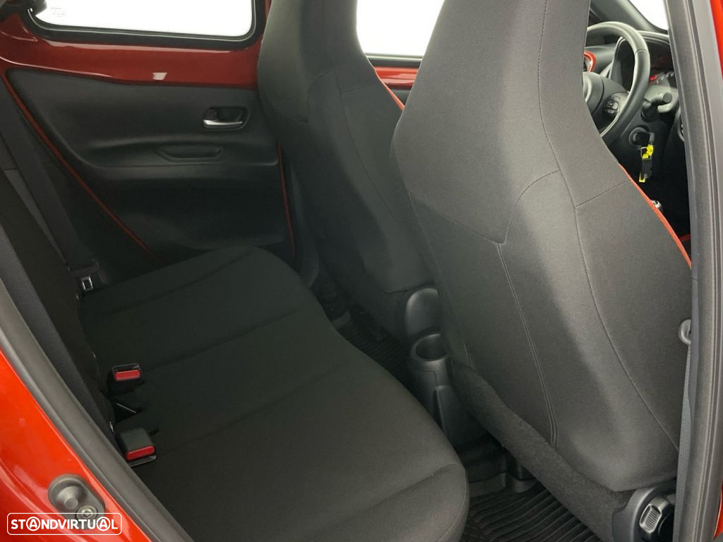 Toyota Aygo X 1.0 Envy - 27