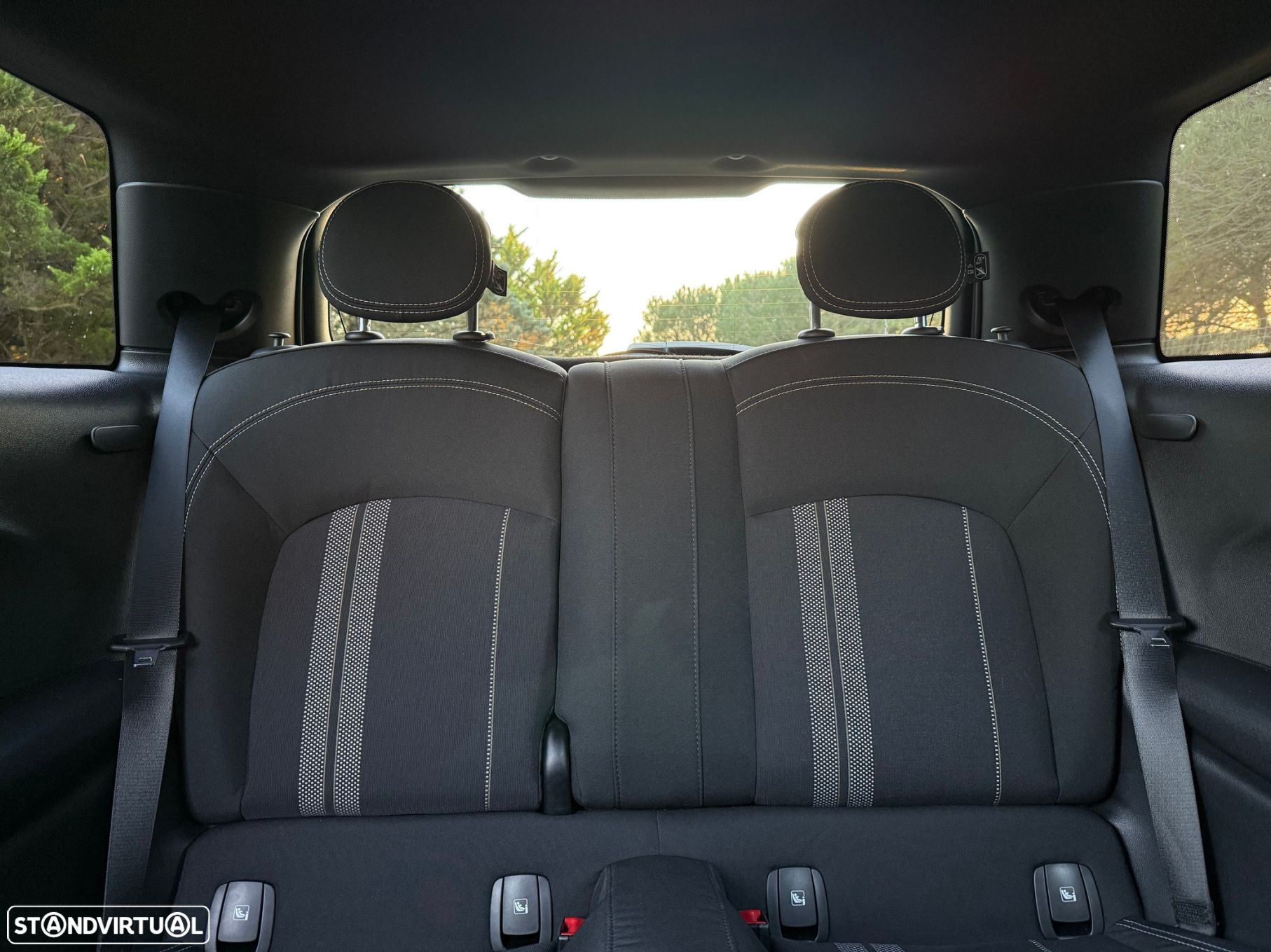 MINI 3 Portas Cooper SE Premium Essential - 31