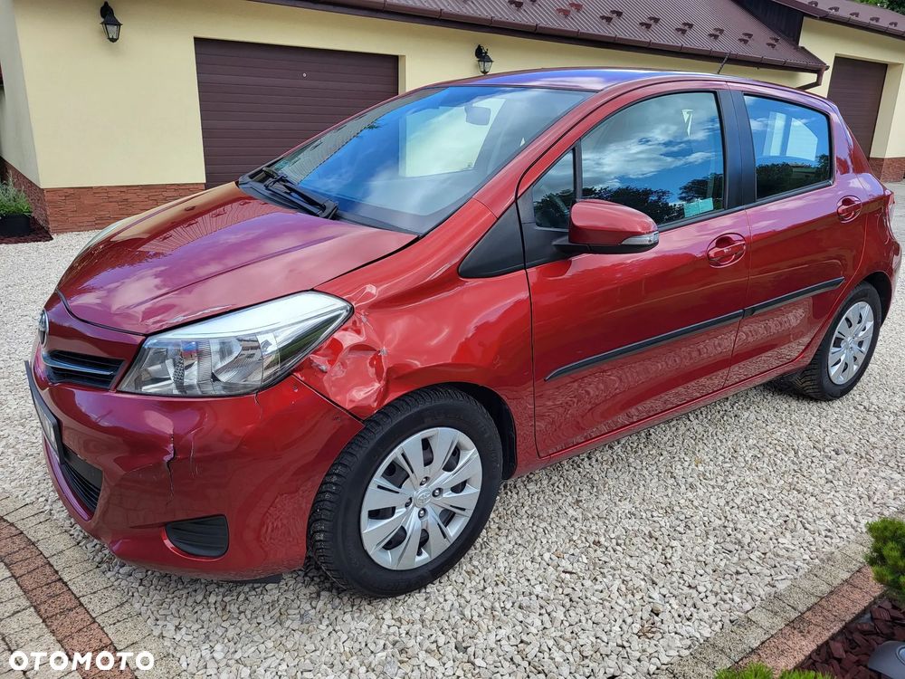 Toyota Yaris 1.33 Premium - 2