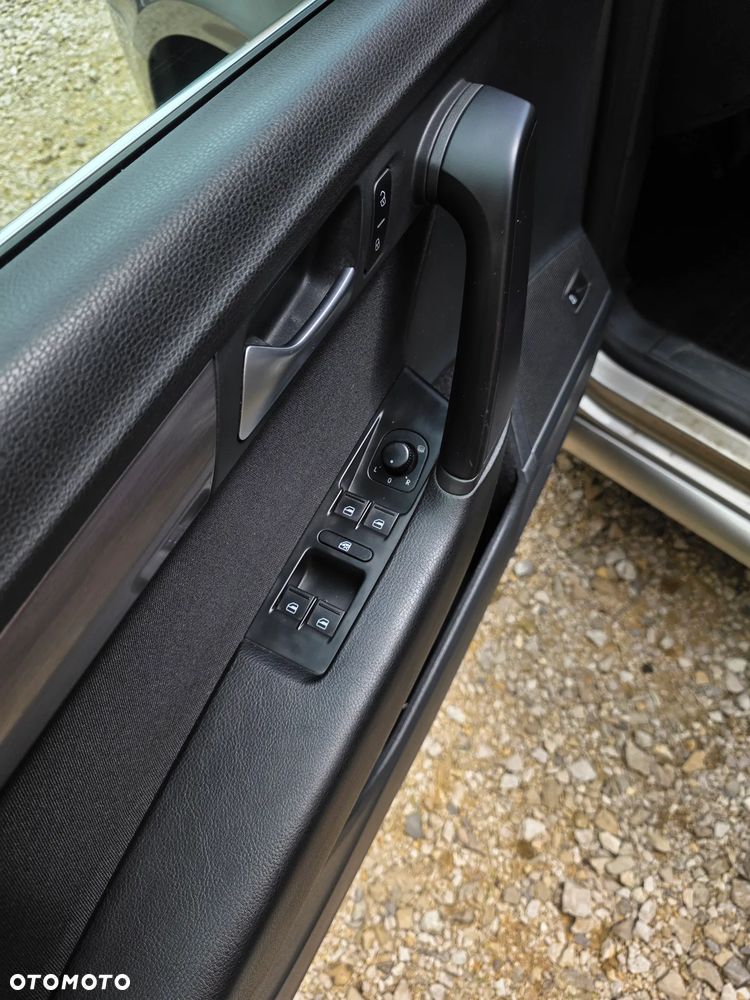 Volkswagen Passat 2.0 TDI Comfortline - 19