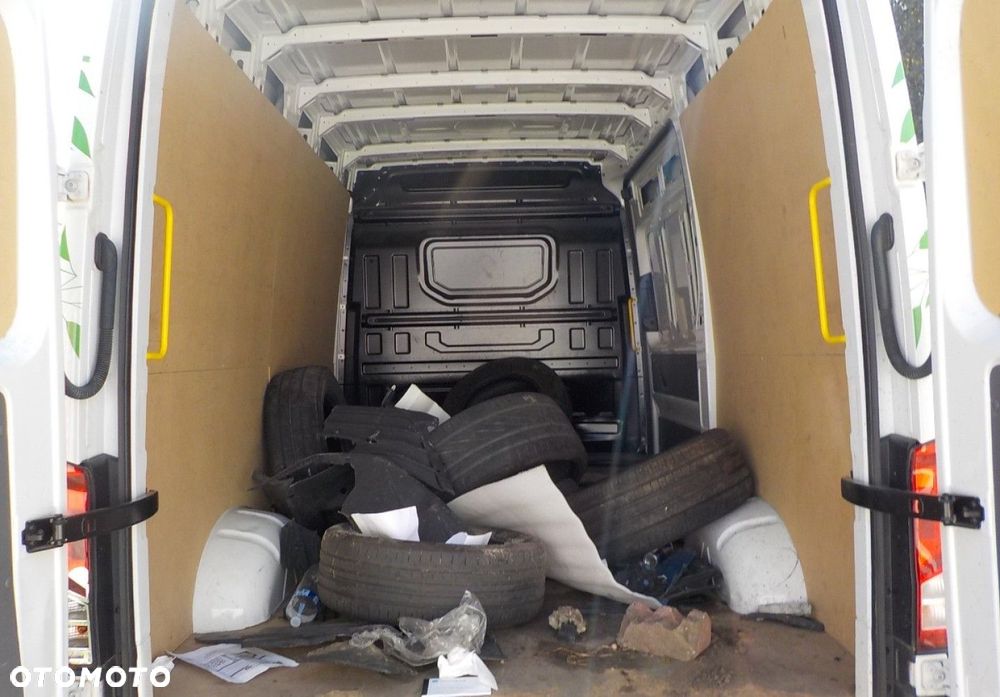 Volkswagen Crafter - 26
