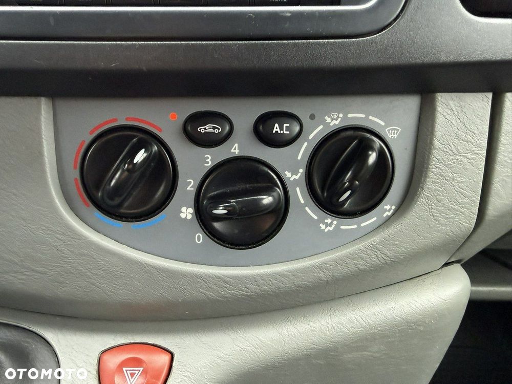 Opel Vivaro L2H1 2.9t - 14