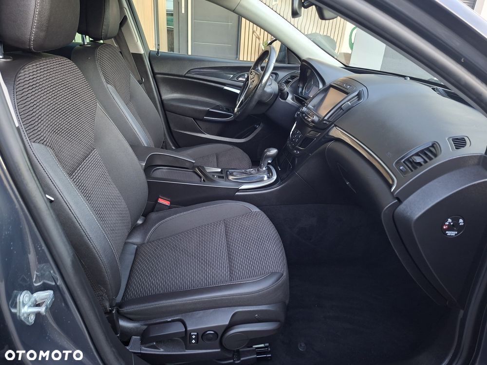 Opel Insignia - 11
