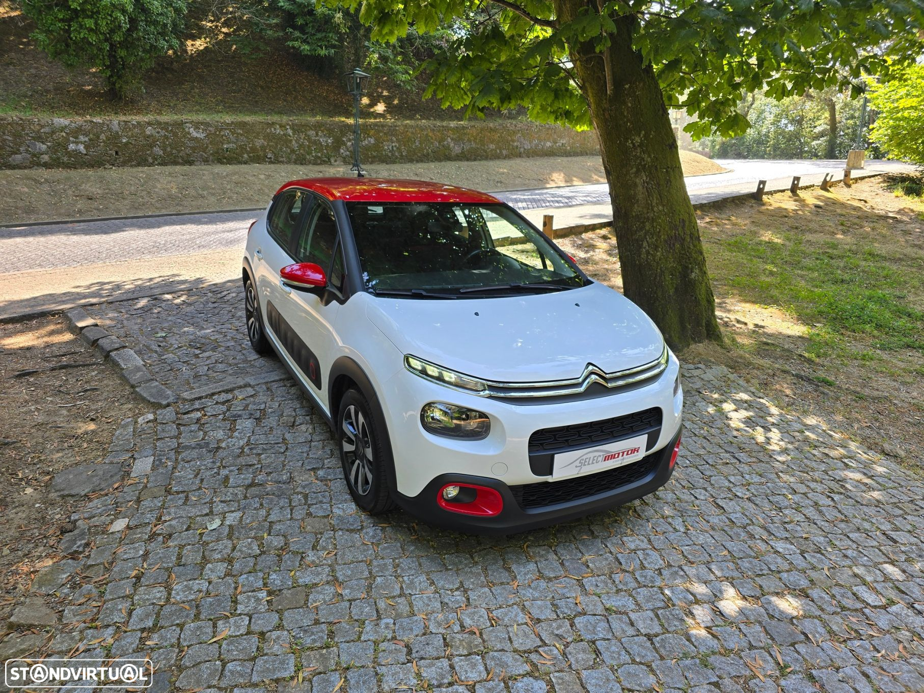 Citroën C3 1.2 PureTech Shine EAT6 - 2