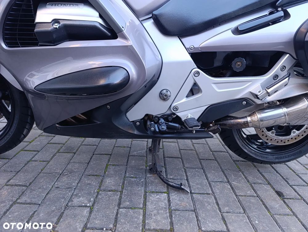 Honda ST - 10
